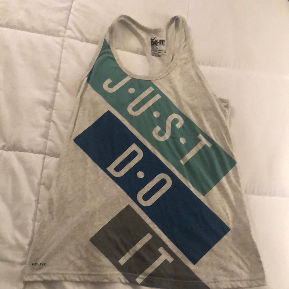 Nike tank